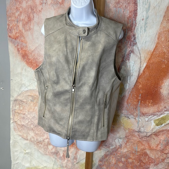 Free. people. Vegan. Leather. Vest. light. grey. size. L. new